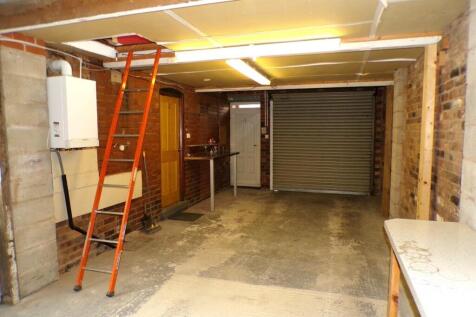 FoldSt49garage2.JPG