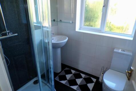 BurnleySt6bath.JPG