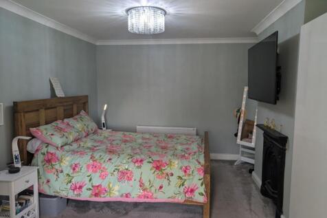 AshtonRd74bed1.jpg
