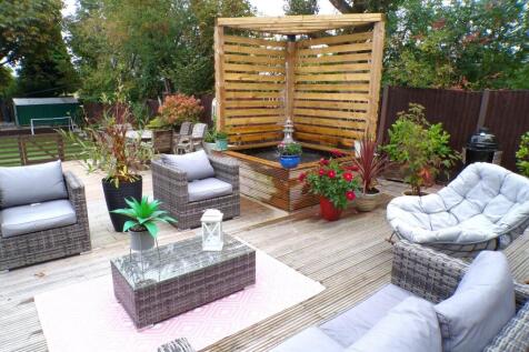 AshtonRd74gdn2.JPG