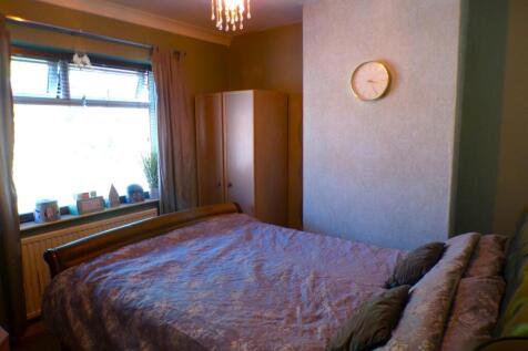 MiriamSt22Bed1.JPG
