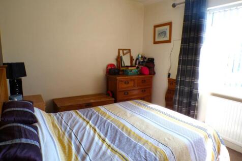 MiriamSt22Bed2.JPG