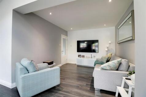 &#39;L&#39; SHAPED ENTENDED KITCHEN/DINER/FAMILY AREA meas