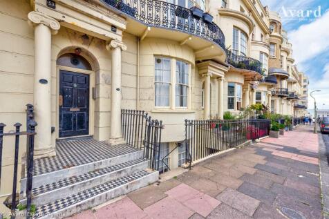 Flat 9, 53-54 Regency Square-3.jpg