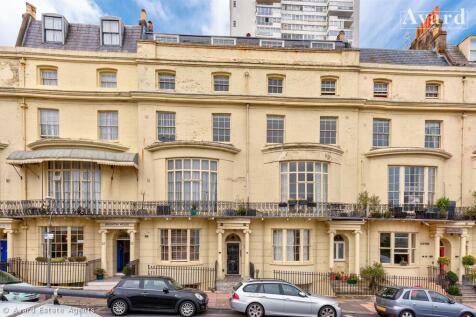 Flat 9, 53-54 Regency Square-5.jpg