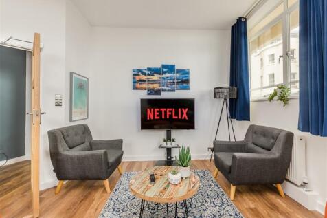 Embassy Court, Flat 3-57.JPG
