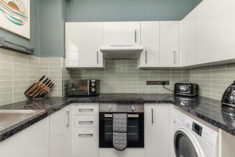 Embassy Court, Flat 3-41.JPG