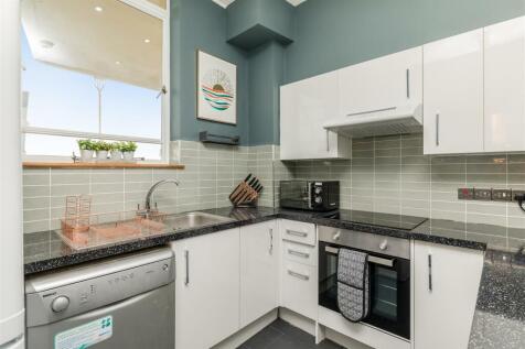Embassy Court, Flat 3-39.JPG