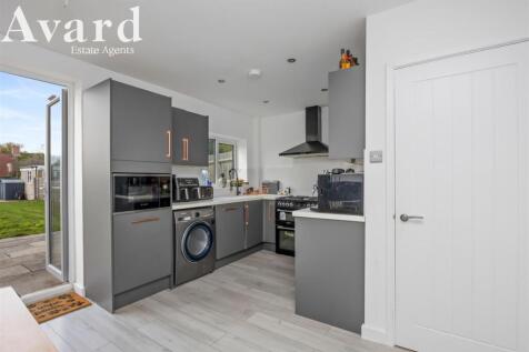 Craignair Avenue, 15-002.jpg