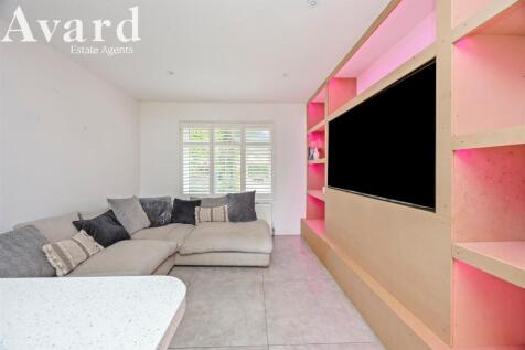 Lomond Avenue, 15_011.JPG