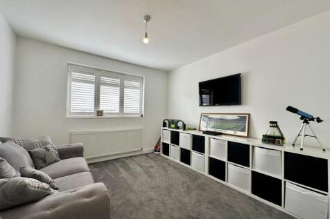 Ground Floor Bedroom / Reception