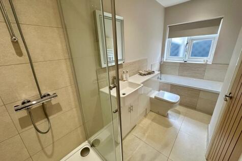 En-suite Bedroom One