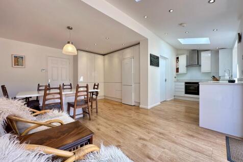 Open Plan Family Living