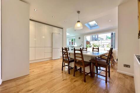 Open Plan Family Living