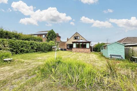Rear to Bungalow