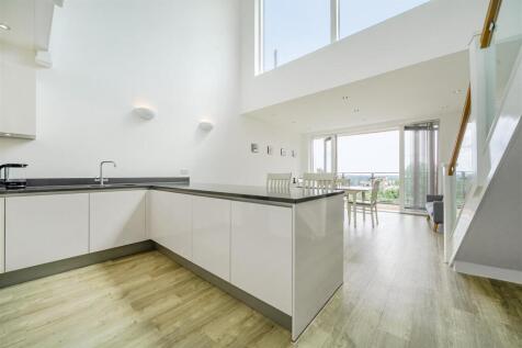 kitchen dine 3.jpg