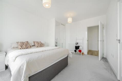 bed 1.jpg
