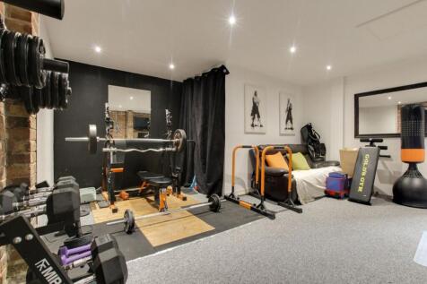 Gym/Garage