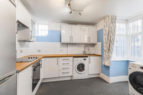 Eat-in Kitchen