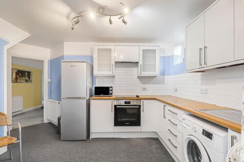 Eat-in Kitchen