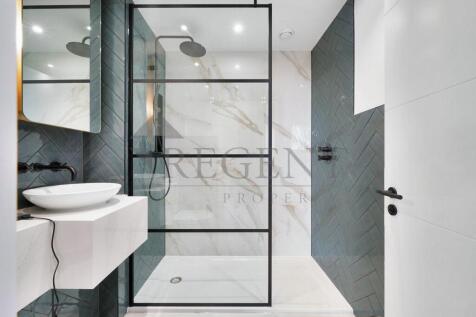 Main en-suite