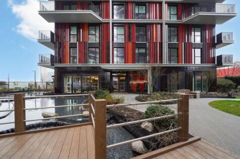 Waterside living 