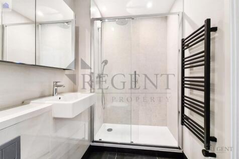 Main ensuite