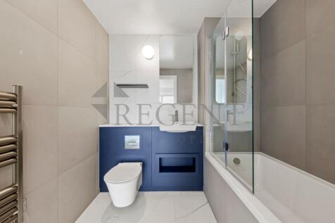 Main ensuite