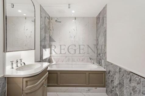Main ensuite