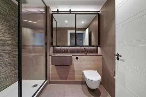 Main ensuite