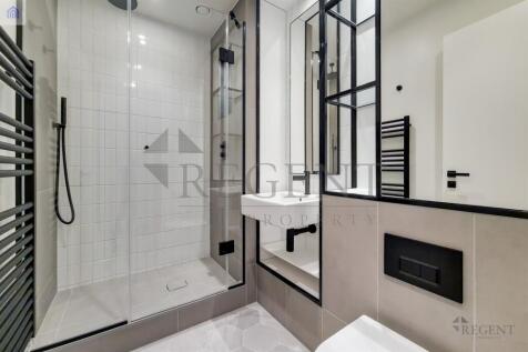 Main ensuite