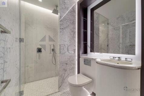 Main en-suite