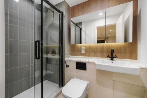 Main ensuite