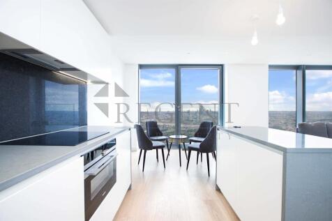 Kitchen to dining ar
