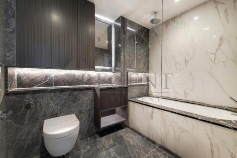 Main ensuite