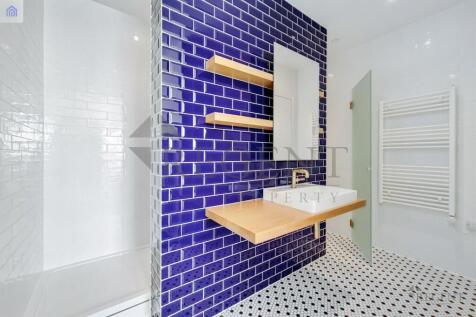 Main ensuite