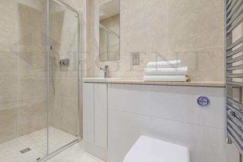 Full Bathroom view