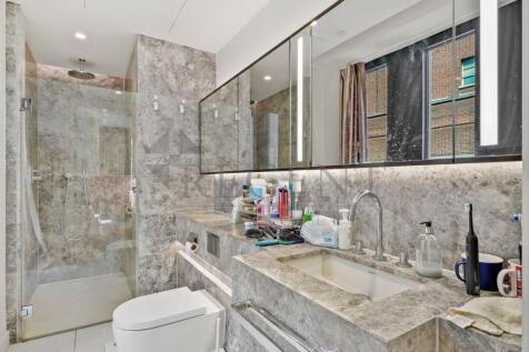 Main ensuite