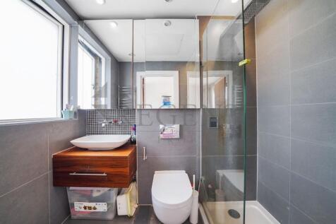 Bathroom 2 - Annex