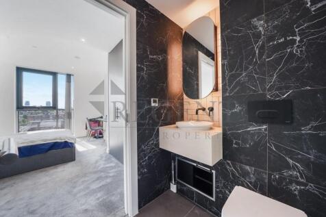 Main en-suite