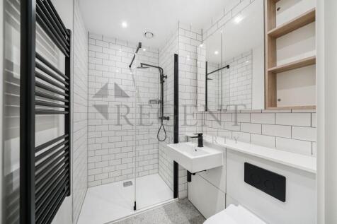Main ensuite