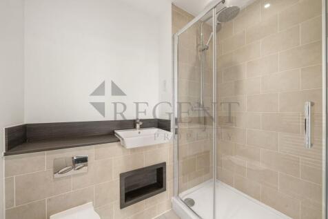 Main ensuite