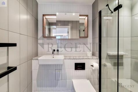 Main en-suite
