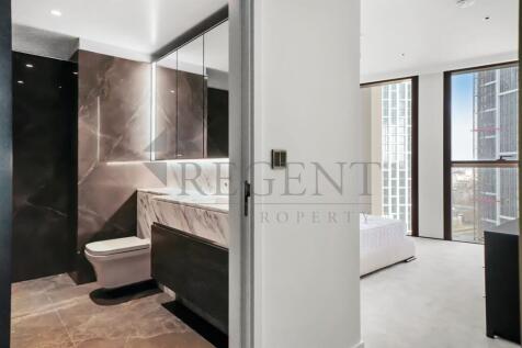 Ensuit entrance