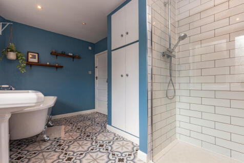 Period Style Bathroom