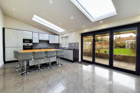 Kitchen/Dining/Day Room