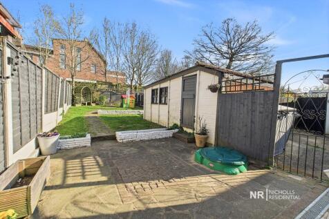 Garden Extra Photo
