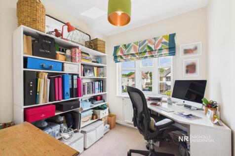 Bedroom 5/Office
