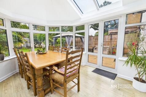 Conservatory/Dining Room