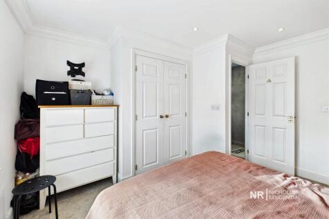 Main Bedroom Extra Photo